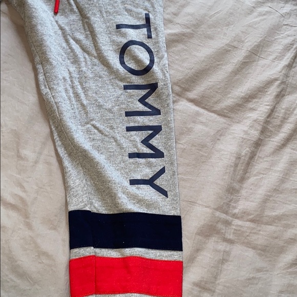 Tommy Hilfiger Joggers - Picture 3 of 4